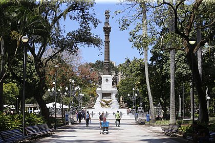 Após ter 300 quilos de bronze roubados, Monumento ao Dois de Julho é restaurado 