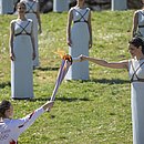 Cerimônia de acendimento da tocha olímpica aconteceu no dia 12, na Grécia
