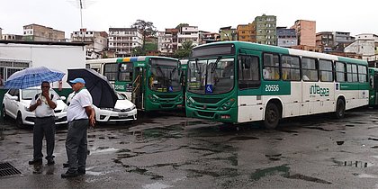 Empresas de ônibus dizem que não vão pagar multa imposta pela Prefeitura