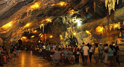 Romaria acontece há 328 anos: em 2020, visitas à gruta estão restritas