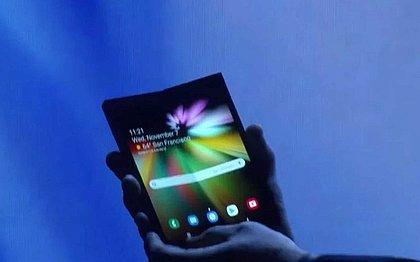 Samsung anuncia smartphone com tela dobrável
