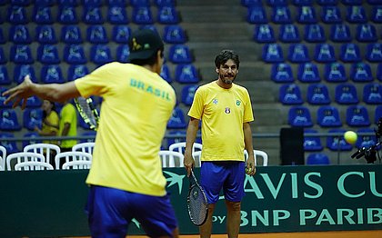 Zwestch deixa cargo de capitão do Brasil na Copa Davis