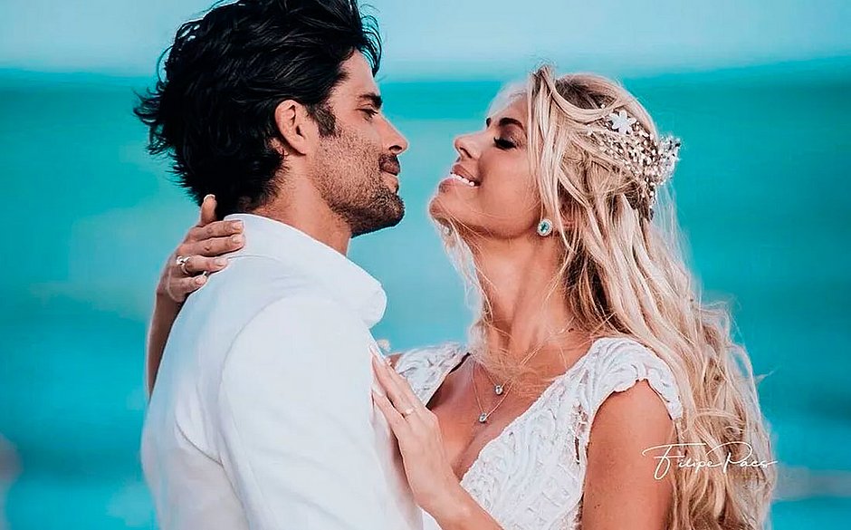 Resultado de imagem para CAROLINE BITTENCOURT MARIDO ACIDENTE ILHABELA