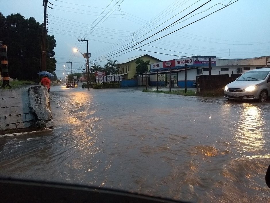 Sc Tem Mortos Desaparecidos E Problemas No Trânsito Em Dia De Fortes Chuvas Jornal Correio 