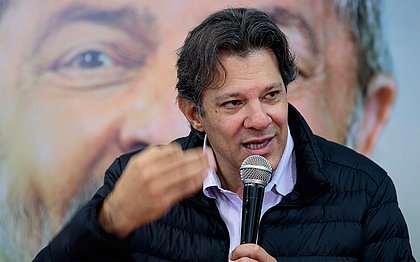 Haddad é confirmado como candidato do PT no lugar de Lula