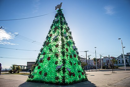 Decoração de Natal com materiais reciclados ganha as ruas de Salvador -  Jornal Correio