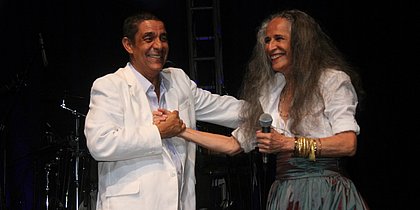 A estreia da turnê da cantora baiana e do sambista carioca na Concha Acústica teve ingressos esgotados