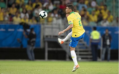 Thiago Silva amargou o empate sem gols com a Venezuela, na Fonte Nova