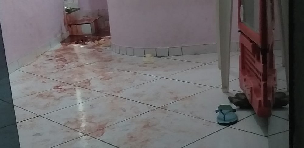 Resultado de imagem para morto dois de julho hotel