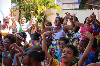 Vai ter Bailinho de Carnaval gratuito para crianças nos bairros; programe-se