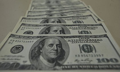 Mais um recorde: cotação do dólar bate R$ 5,80