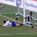 Fernando Sobral fez o primeiro gol do Ceará após falha coletiva da defesa do Bahia