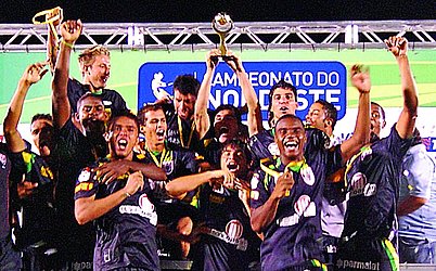 Sob o comando de Ricardo Silva, o Vitória retoma a taça em 2010 ao ganhar do ABC por 2x1