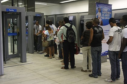 Mais de 59 milhões de brasileiros estão endividados, segundo dados do SPC 