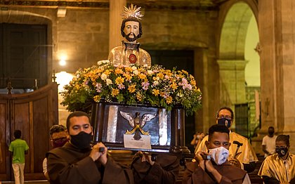 Imagem de São Francisco Xavier durante celebração