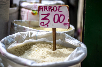 Divórcio na mesa: preço do arroz aumenta 9,05% em agosto e pode se separar do feijão