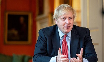 Reino Unido vacinou 1/3 da população, diz premiê Boris Johnson