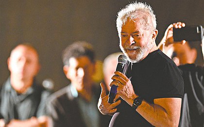 No New York Times, Lula diz que 'o tempo corre contra a democracia'
