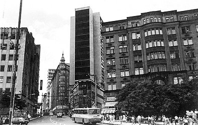 Rua Chile, vista a partir da Praça Castro Alves, em maio de 1991