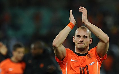 Dono do recorde de partidas pela Holanda, Sneijder se aposenta