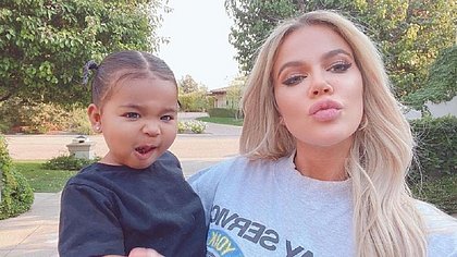 Khloé Kardashian deve estrear novo reality show na internet com a filha