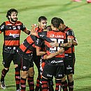 Jogadores do Vitória festejam triunfo diante do Botafogo-SP