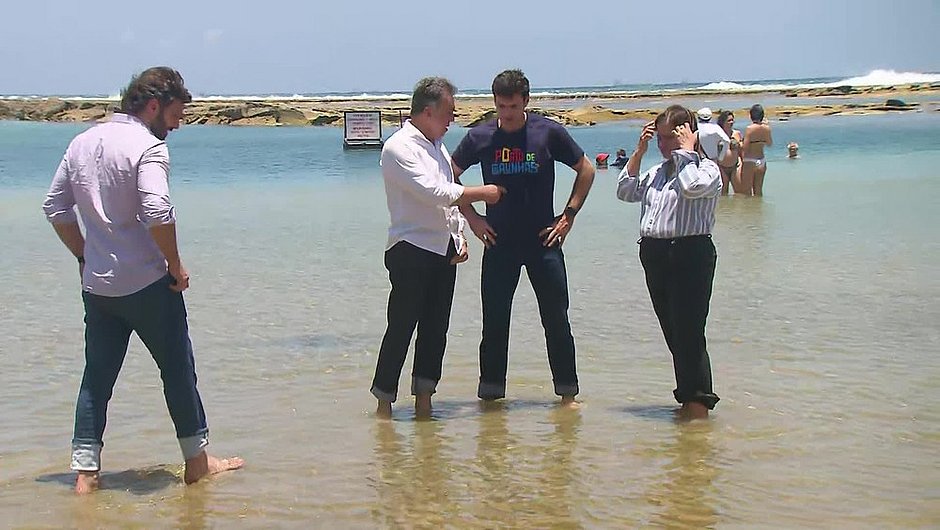 Em Porto de Galinhas, ministro do Turismo diz que praias estão 'aptas para banho' (Foto: Reprodução/TV Globo)