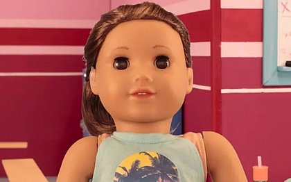 Mattel anuncia lançamento de boneca com 'perda auditiva'