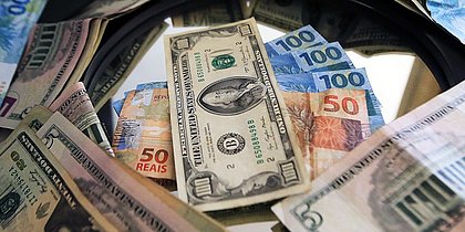 Dólar é vendido a R$ 5,14 em casas de câmbio em Salvador; euro supera R$ 6 