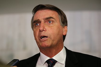 Bolsonaro ganharia se só homens votassem, diz pesquisa