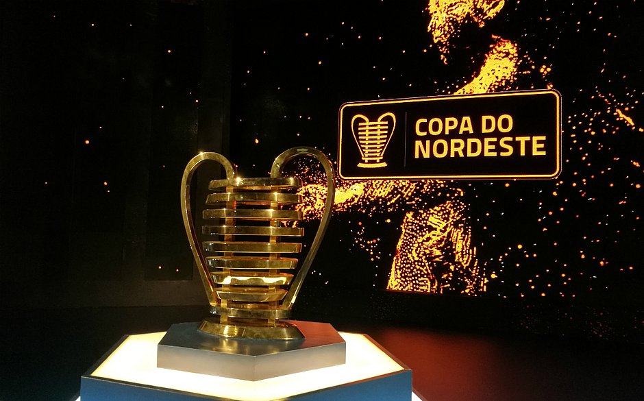 Resultado de imagem para Trofeu da copa do nordeste