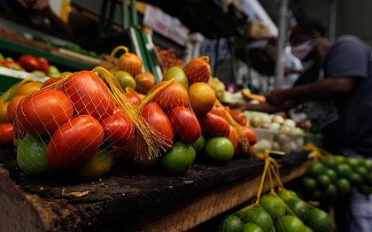 Mais caros: batata, tomate e cebola ajudam a manter em alta inflação de Salvador 
