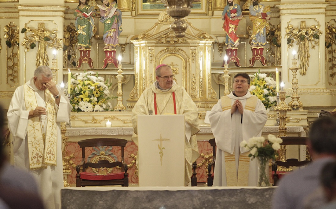 Missa foi celebrada pelo pároco da igreja, José Abel Carvalho Pinheiro e o bispo auxiliar de Salvador, dom marco Galrão Leite de Almeida