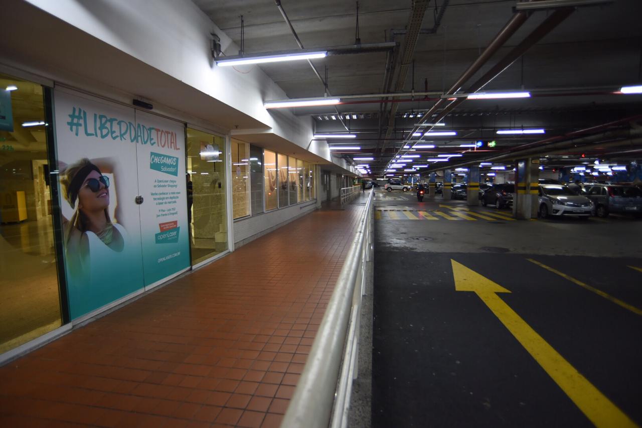 Tentativa de assalto acaba em tiro no Salvador Shopping; houve correria Jornal Correio Tentativa de assalto acaba em tiro no Salvador Shopping; houve correria Jornal Correio