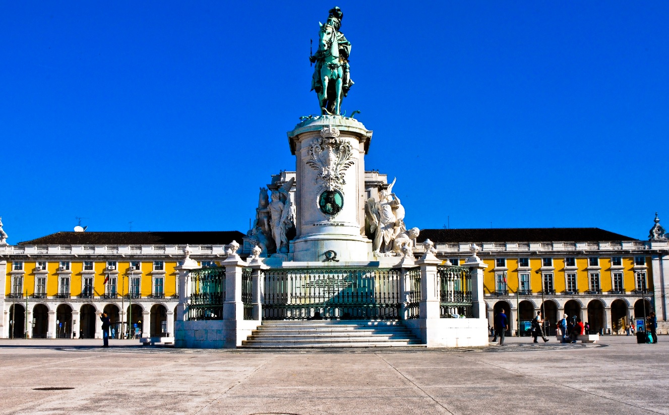Parece Salvador mas é Lisboa: Praça do Comércio
