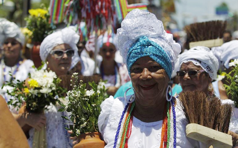 As baianas se deslocam para a Igreja