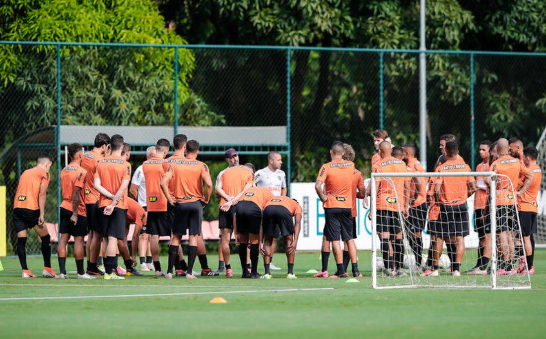 Elenco do Atlético-MG é um dos que terá redução salarial durante as férias