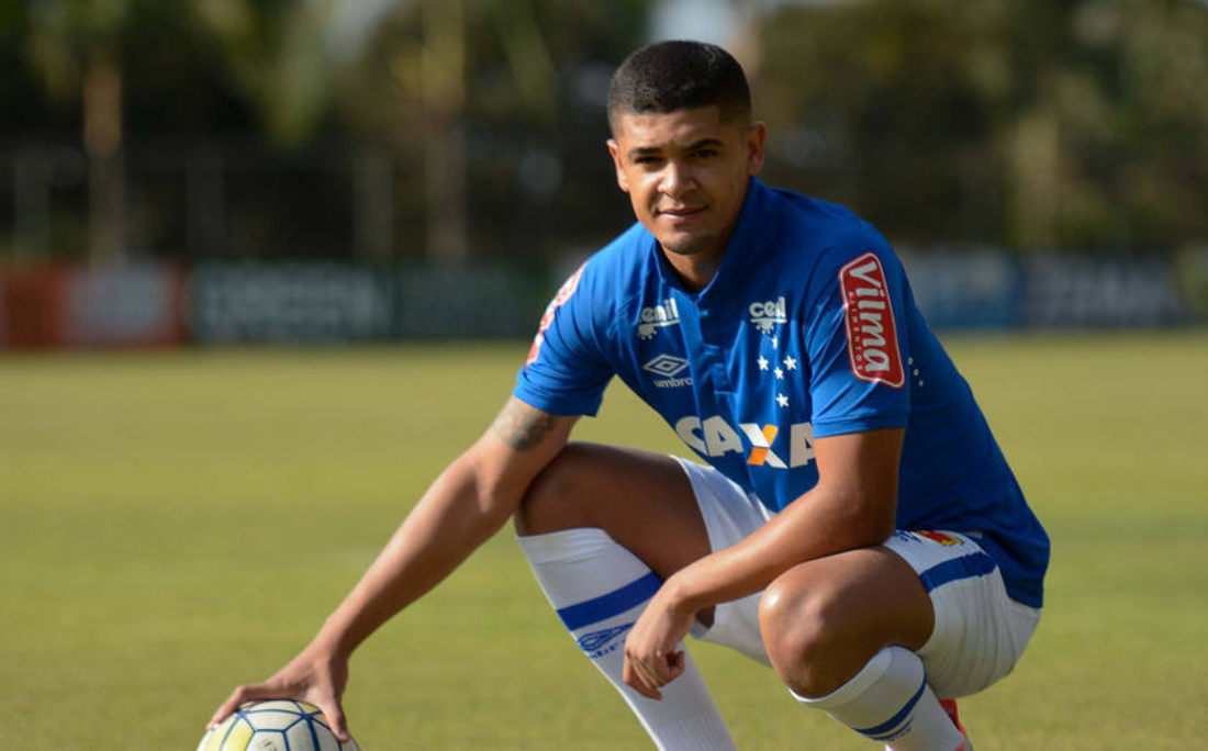 Contratação de Denilson gera punição ao Cruzeiro