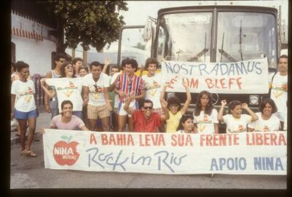 Caravana baiana reunida antes de começar a aventura