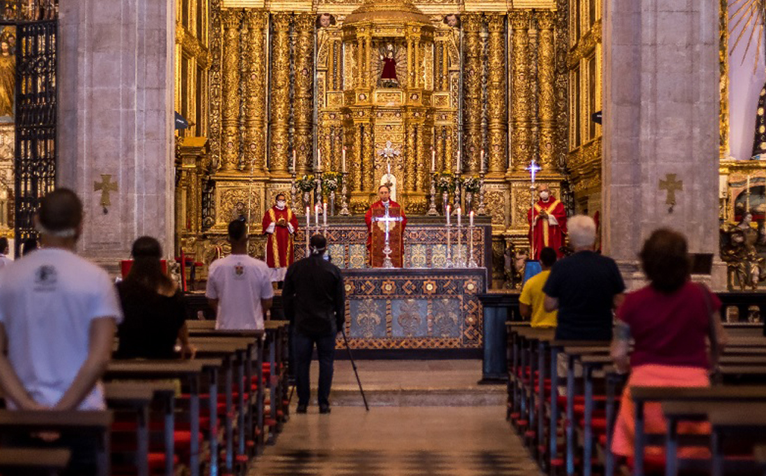 Arcebispo de Salvador e primaz do Brasil, Cardeal Dom Sergio da Rocha presidiu a missa na Catedral Basílica com regras de distanciamento social