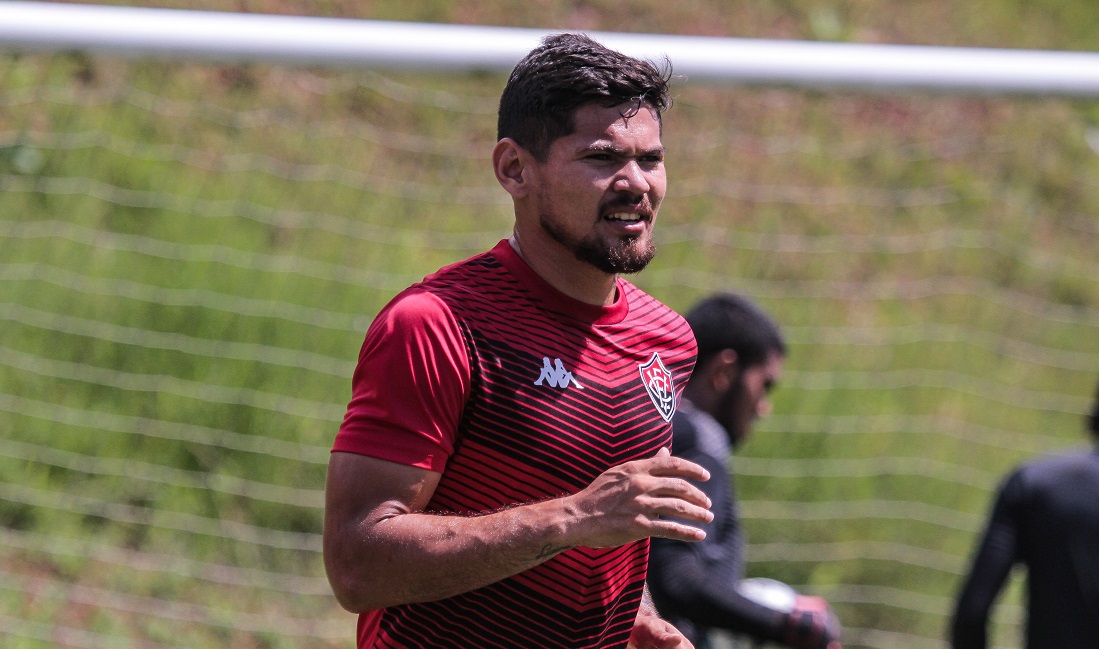 Léo Ceará volta a ser opção no ataque rubro-negro 