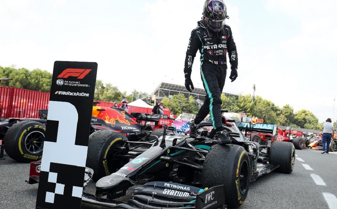 Lewis Hamilton lidera toda a prova do GP da Espanha