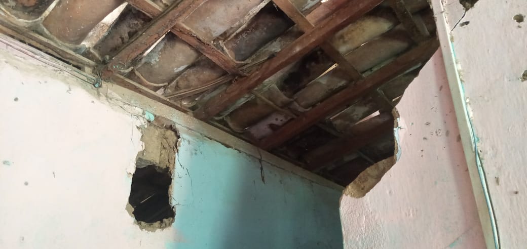 Estragos em casa de morador da comunidade de Feto que entrará para aluguel social da Prefeitura de Amargosa