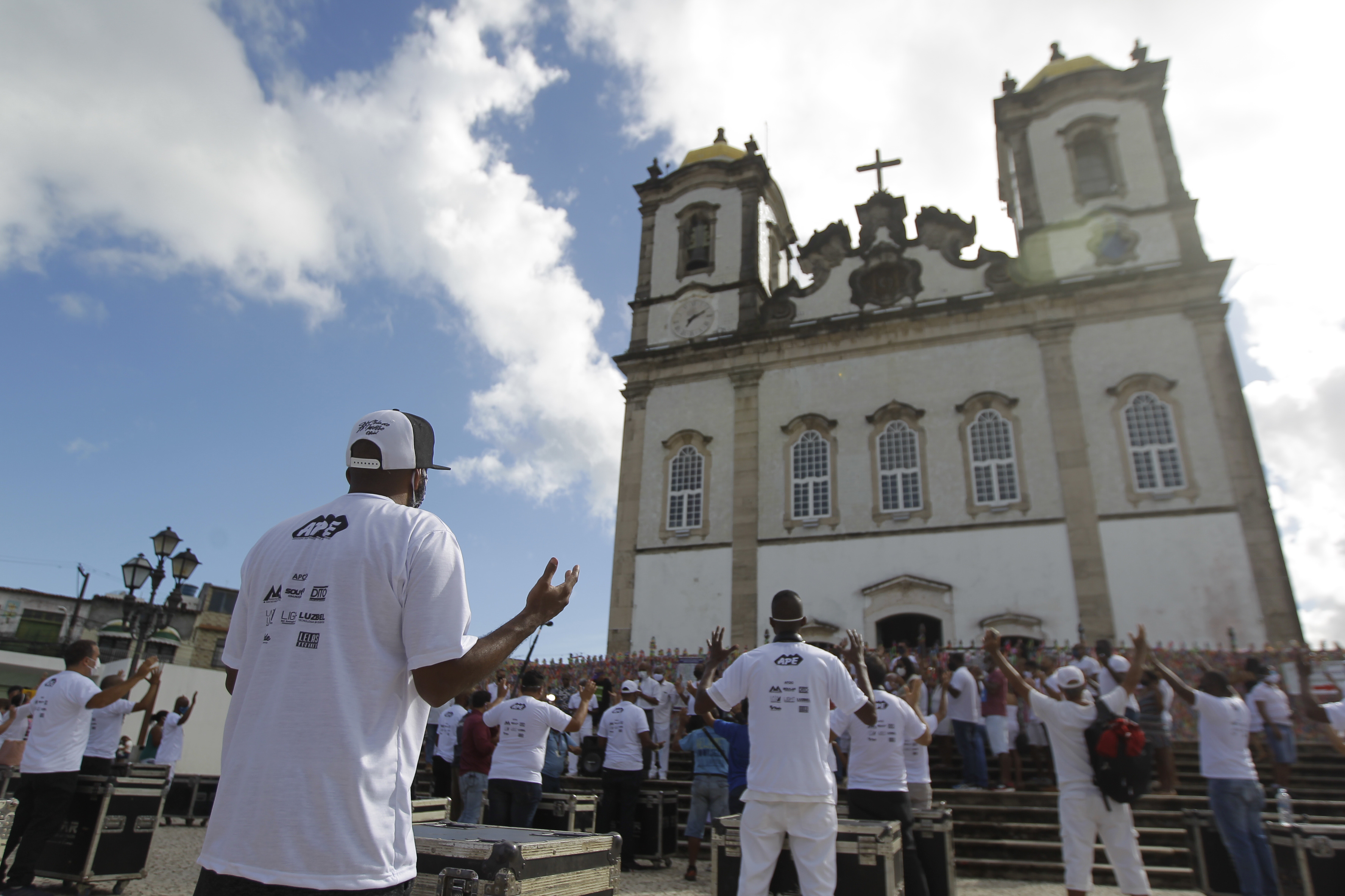 Artistas de Salvador foram à Igreja do Senhor do Bonfim pedir  a bênção do padroeiro da Bahia