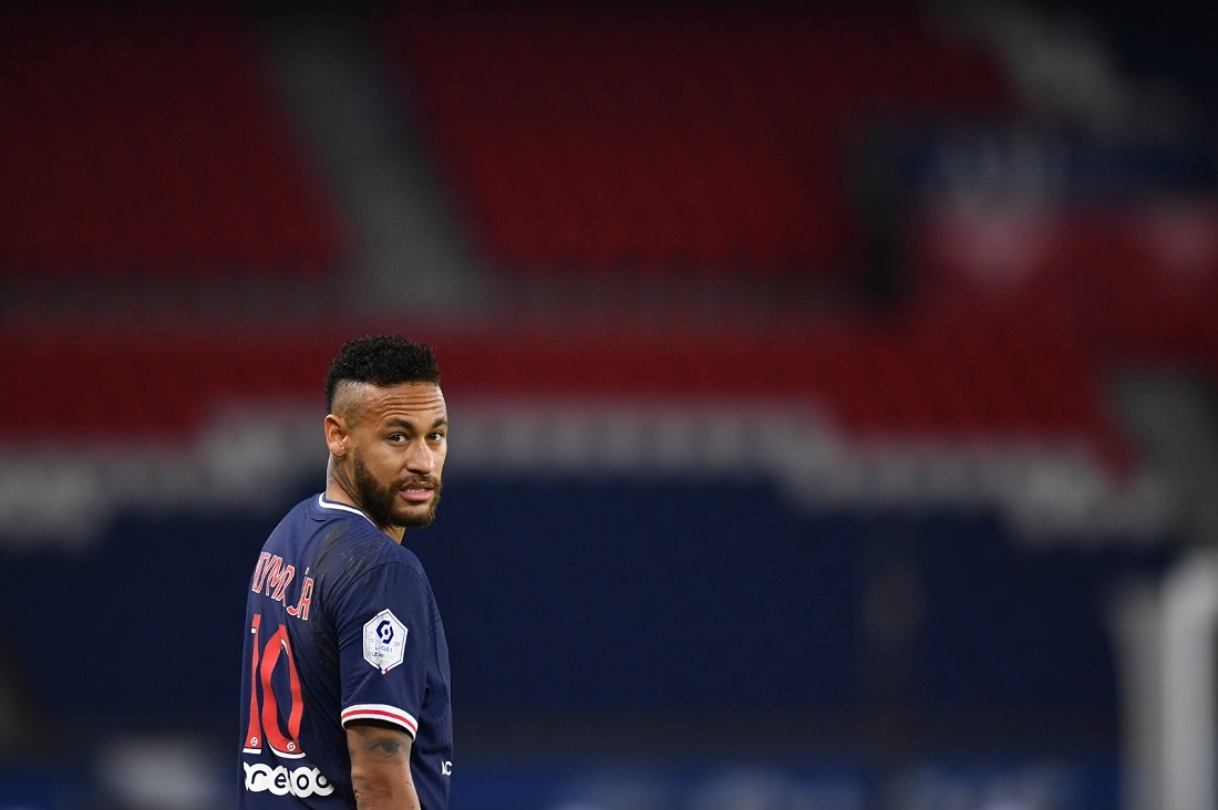 Neymar retornou ao time do PSG após período afastado com covid-19