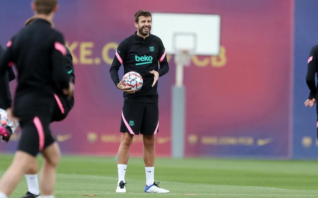 Aos 33 anos, Piqué estendeu vínculo com Barcelona até 2024