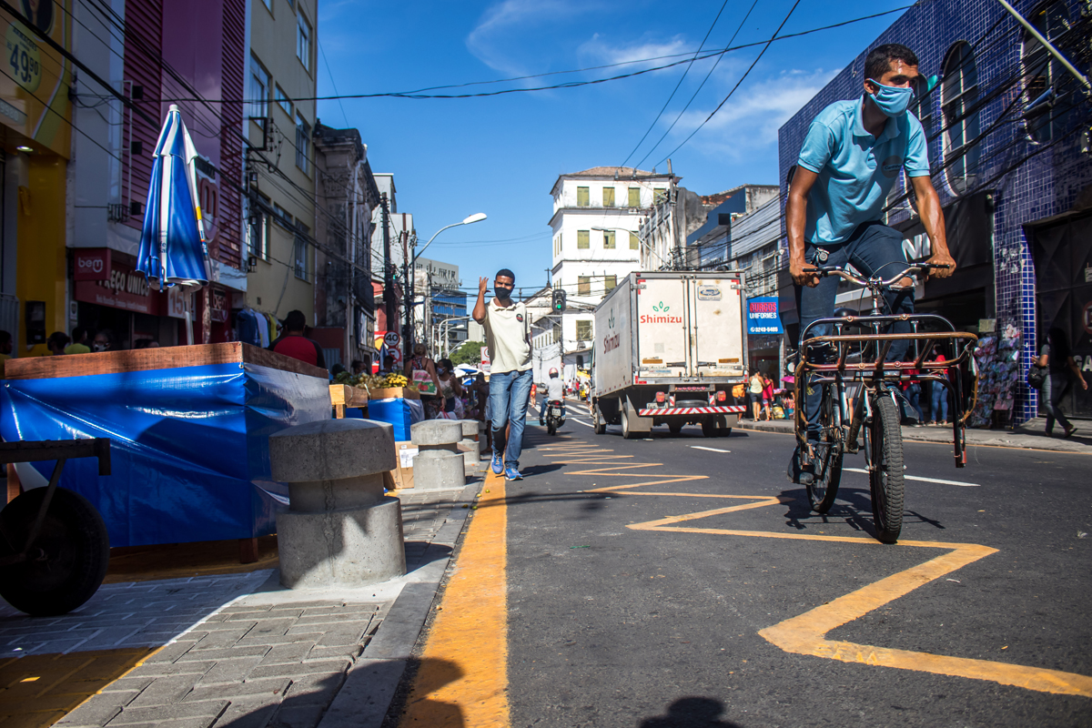 Prefeitura finalizou o trabalho de ordenamento da Avenida Joana Angélica.