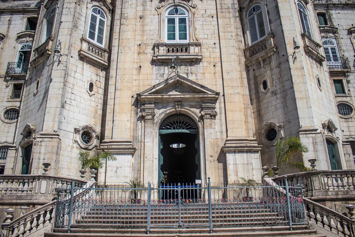 Também foram suspensas as comemorações dos 470 anos de criação da Diocese de São Salvador, que estavam previstas para os dias 25 e 27 deste mês. (Basílica Nossa Senhora da Conceição da Praia)