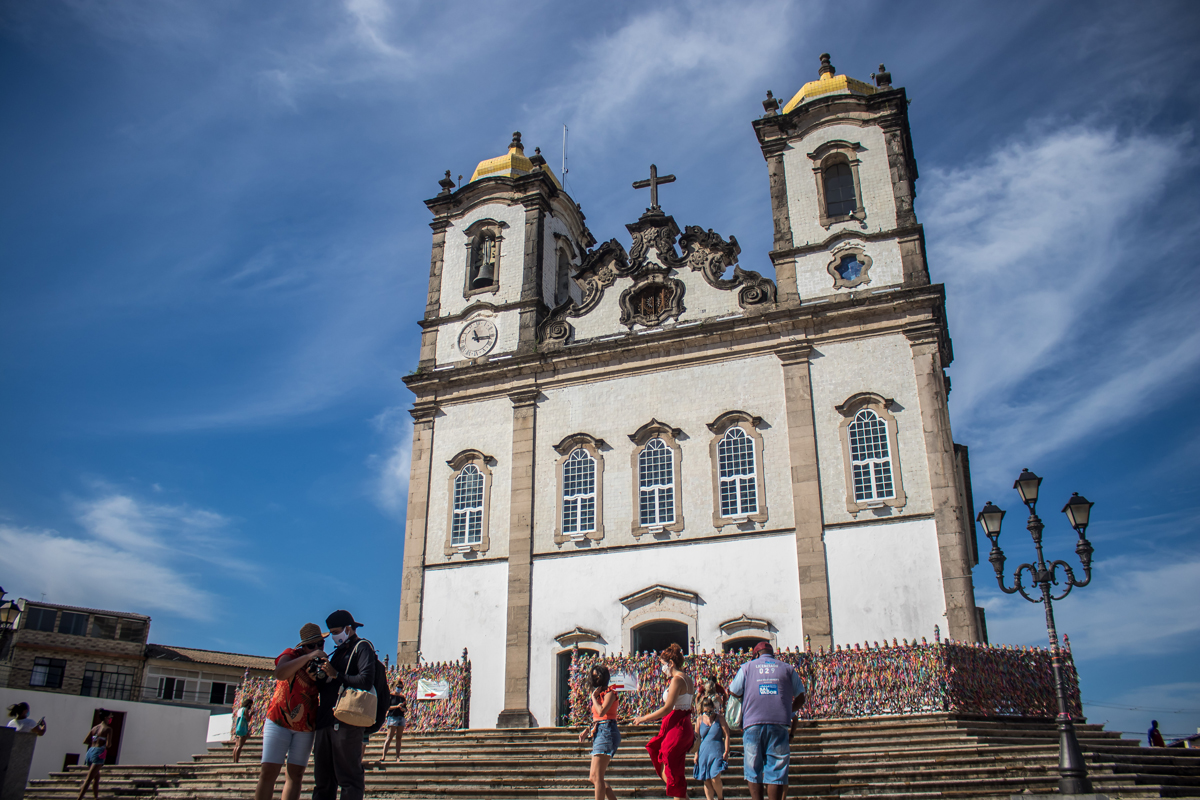 Cardeal Arcebispo de São Salvador e Primaz do Brasil, Dom Sergio da Rocha. recomenda a transmissão de missas e orações de forma online. (Igreja do Bonfim)